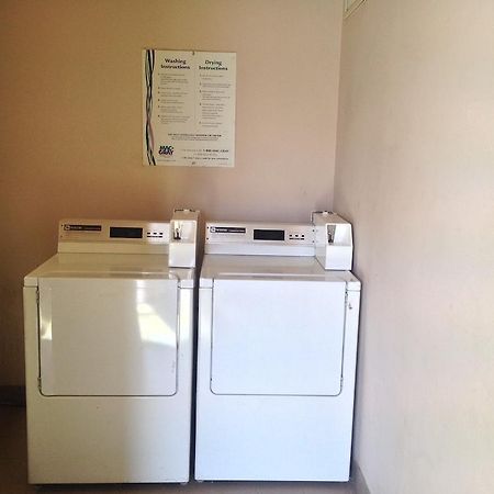 Rodeway Inn & Suites دنفر المظهر الخارجي الصورة