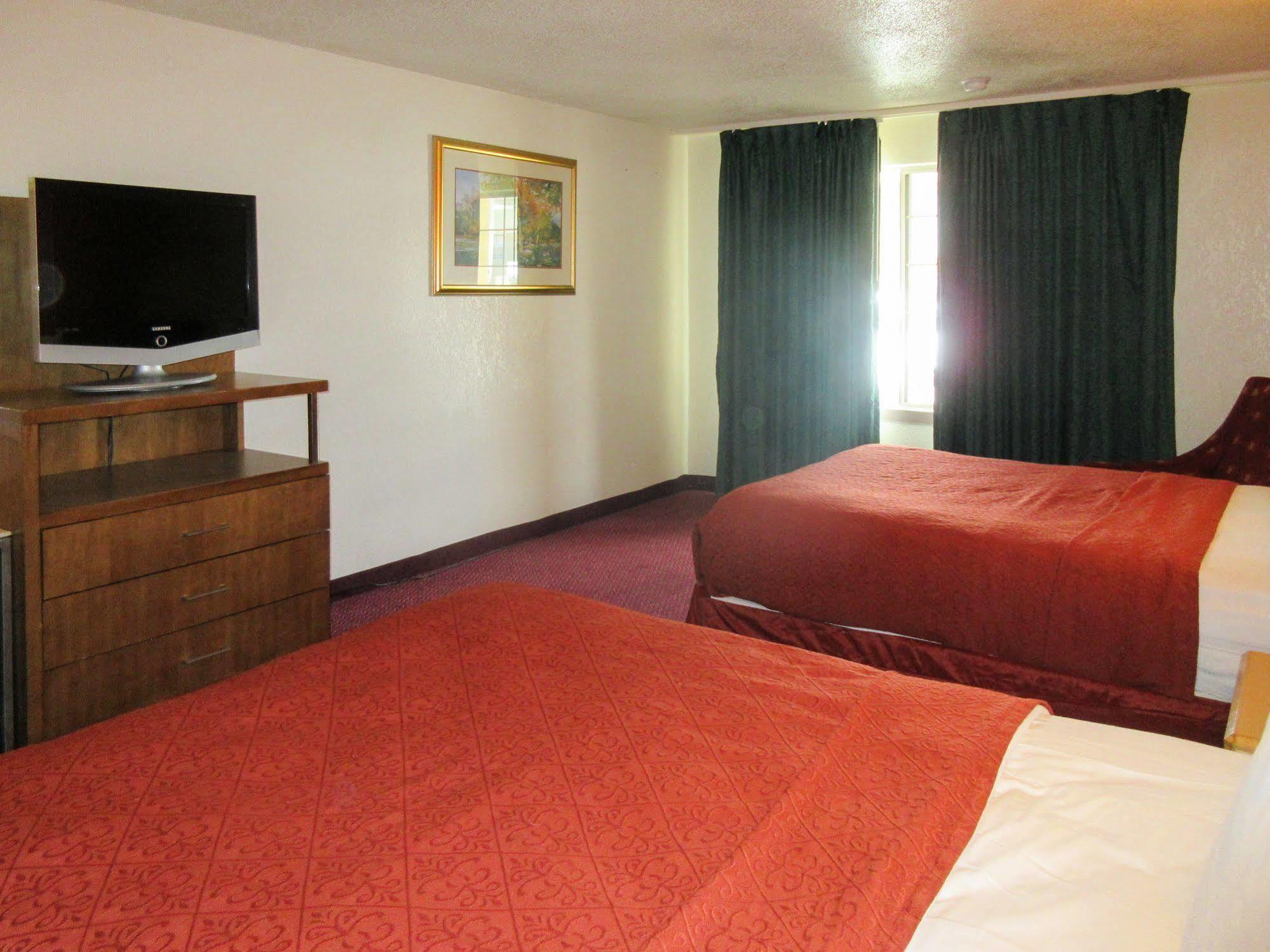 Rodeway Inn & Suites دنفر المظهر الخارجي الصورة